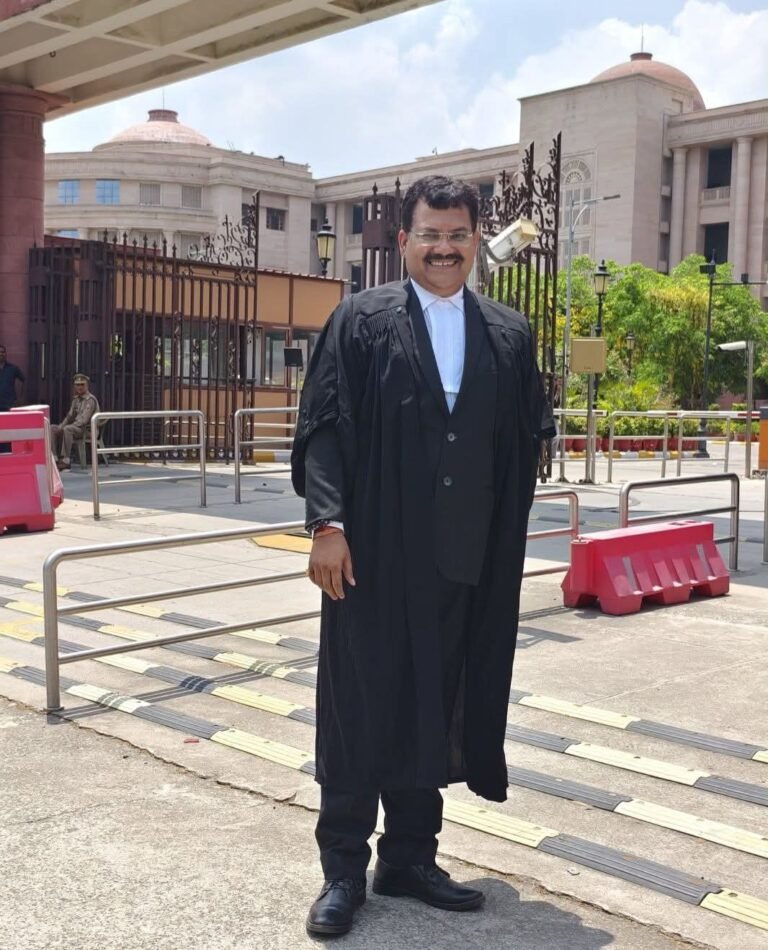 Media4samachar संस्थान के लीगल एडिटर व हाइकोर्ट लखनऊ वरिष्ठ अधिवक्ता संजीव त्रिवेदी जी ने निर्दोष युवा मदन को तत्काल जमानत पर कराया रिहा