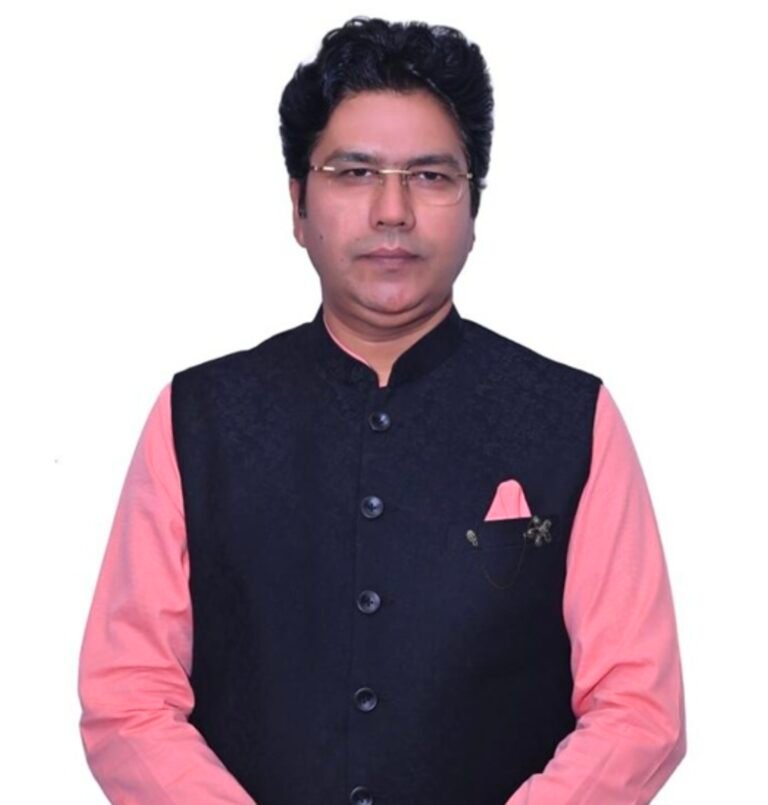 भारत एक्सप्रेस चैनल के रोविंग एडिटर बनाए गये पत्रकार वीरेश पांडेय