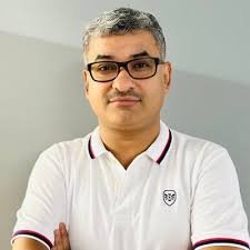 जमानत के बाद पत्रकार व संपादक पंकज पाराशर पर फिर ठोंका गैंगस्टर