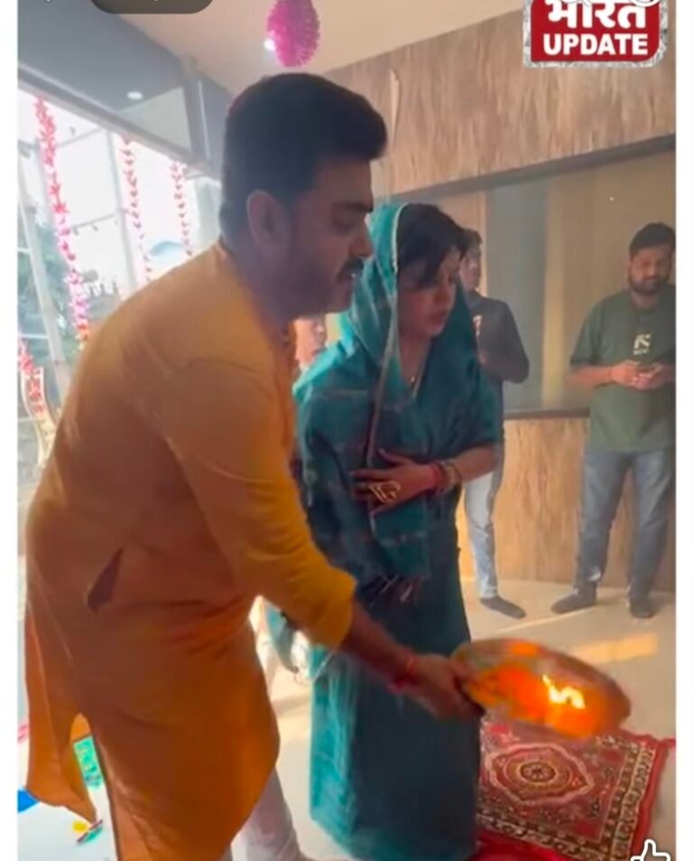 दीपावली पर्व पर भारत अपडेट राष्ट्रीय चैनल का फिर से हुआ शुभारंभ,डायरेक्टर/एडिटर इन चीफ विवेक पाठक व उनकी पत्नी एंकर दामिनी पाठक हवन पूजन में हुई शामिल