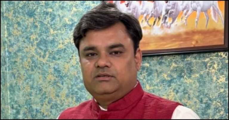 डीडी न्यूज से बड़ा विकेट गिरा,अनुभव शुक्ला ने दिया इस्तीफा,लखनऊ से शुरू करने जा रहे हैं नया न्यूज चैनल